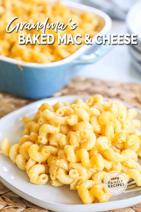 SO cheesy and delicious. This baked macaroni and cheese wins on flavor AND ease! This meal requires just 15 minutes of work and is perfect for holidays and potlucks. Made with super creamy sharp cheddar cheese and milk, this mac and cheese is sure to put a smile on everyone’s face. This easy and delicious side dish is a perfect complement to a beef dinner, turkey or a great meal idea for any potluck! Everyone will ask for seconds of this easy side dish recipe. Easy Baked Macaroni And Cheese, Apartment Recipes, Easy Mac N Cheese, Classic Mac And Cheese, Baked Mac And Cheese Recipe, Cheese Homemade, Baked Macaroni And Cheese, Easy Mac And Cheese, Easy Cheese Recipes