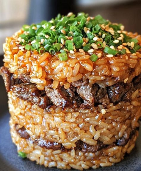 𝓢𝓲𝓹 𝓢𝓸𝓬𝓲𝓮𝓽𝔂 | Sesame Ginger Beef Rice Stack | Facebook Sesame Ginger Beef, Asian Fusion Food, Ginger Beef, Beef Rice, Sesame Ginger, Asian Inspired Dishes, Creole Recipes, Beef And Rice, Asian Fusion