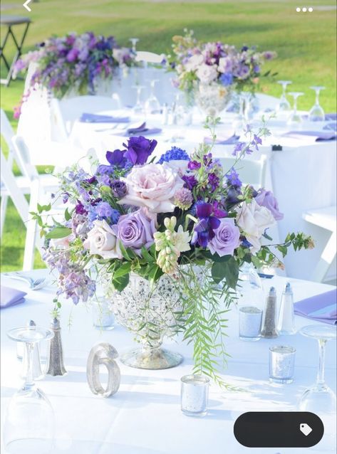 Purple Wedding Flowers Centerpieces, Wedding Table Centerpieces Purple, Purple Flower Centerpieces, Purple Table Settings, Purple Turquoise Wedding, Purple Wedding Tables, Lavender Centerpieces, Light Purple Wedding, Purple Flower Arrangements