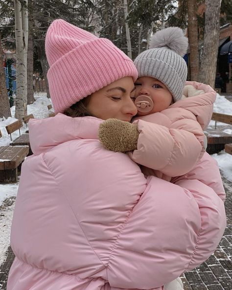 Baby Girl Vision Board, Pink Mom Aesthetic, Family Pink Aesthetic, Mom Life Aesthetic, Mommy And Daughter, I Want A Baby, 2023 Clothing, Moms Goals, Future Mommy