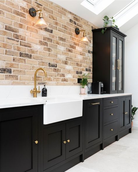 Black Shaker Cabinets Kitchen, Black Shaker Kitchen, Kitchen Exposed Brick, Shaker Cabinets Kitchen, Black Shaker Cabinets, Painted Shaker Kitchen, Bespoke Kitchen Cabinets, Kitchen Uk, Flatpack Kitchen