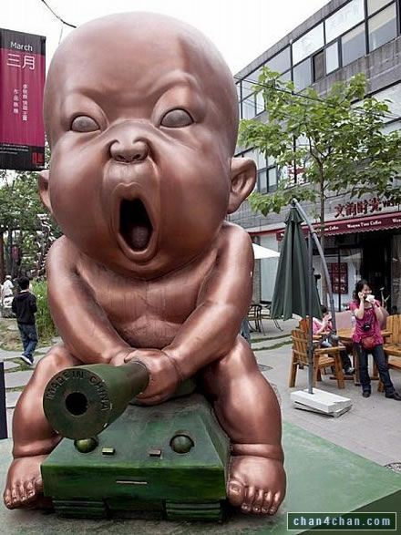 Strange Chinese Baby Riding A Tank Funniest Photos Ever, Bizarre Photos, Barbara Hepworth, Henry Moore, Louise Bourgeois, Weird Images, Alexander Calder, Weird Pictures, Very Funny Pictures