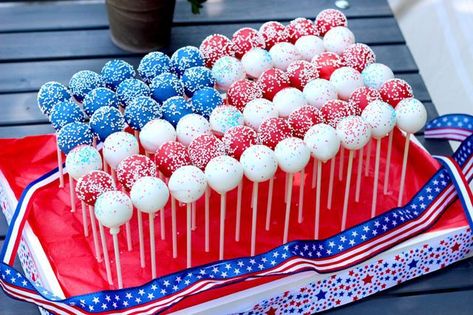 Patriotic Cake Pops, Red White And Blue Cake, Ice Cream Cone Cake Pops, Snowman Cake Pops, Blue Cake Pops, Edible Centerpieces, Ice Cream Cone Cake, Snowman Cake, 4th Of July Cake