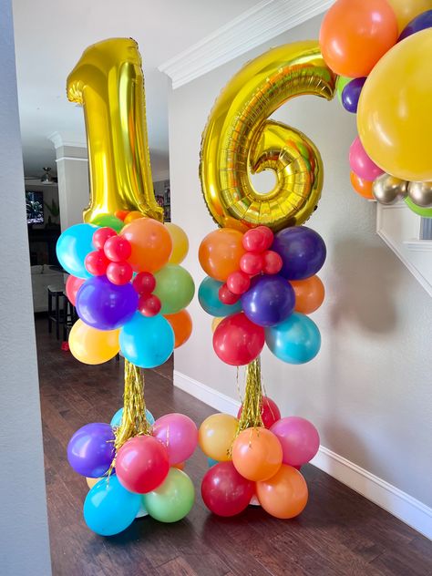 Number Balloon Columns, Balloon Pillars, 70's Party, Balloon Tower, Beautiful Balloons, 16 Balloons, 70s Party, Balloon Ideas, Number 13