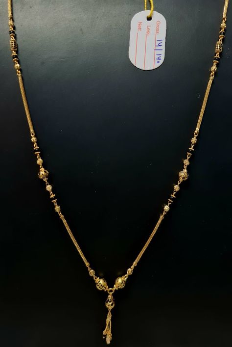 Latest Small Mangalsutra Designs Gold, Small Mangalsutra Designs Gold, Nalla Pusalu Designs Latest Short, Daily Wear Gold Mangalsutra Designs, Short Nallapusalu, Thali Designs, Ruby Necklace Designs, Black Beats, Mangalsutra Chain