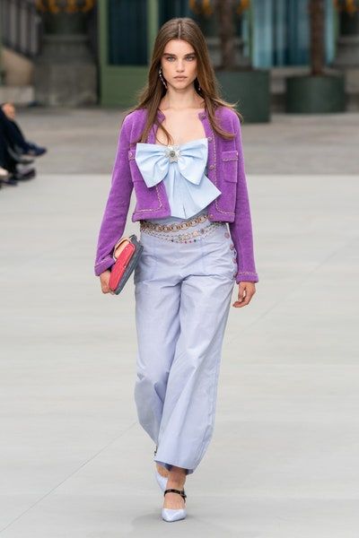 Chanel Resort 2020 Collection - Vogue Meghan Roche, Kristina Krayt, Chanel 2020, Moda Chanel, Chanel Resort, Chanel Runway, Chanel Outfit, Mode Chanel, Chanel Cruise