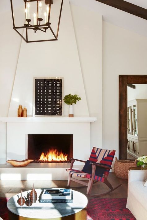 These Are the Best 9 Before-and-After Transformations We’ve Seen #SOdomino #room #interiordesign #furniture #property #table #home #house #livingroom #hearth #fireplace Spanish Inspired Home, Spanish Living Room, Boho Glam Home, Spanish Revival Home, Farmhouse Side Table, Spanish Style Home, Cute Dorm Rooms, Spanish Style Homes, Spanish Revival