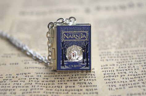 Narnia Gift Ideas, Narnia Jewelry, Narnia Necklace, Narnia Book Cover, Books Like Narnia, Cs Lewis Books, Original Narnia Book Art, Chronicles Of Narnia Cross Stitch, Chronicles Of Narnia Books