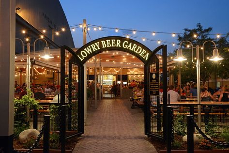 Rooftop Beer Garden, Food Truck Beer Garden, Beer Garden Entrance, Beer Garden Decor, Bar Garden Ideas, Bar Patio Ideas Commercial, Beer Garden Design Outdoor Spaces, Outdoor Beer Garden Ideas, Beer House Design