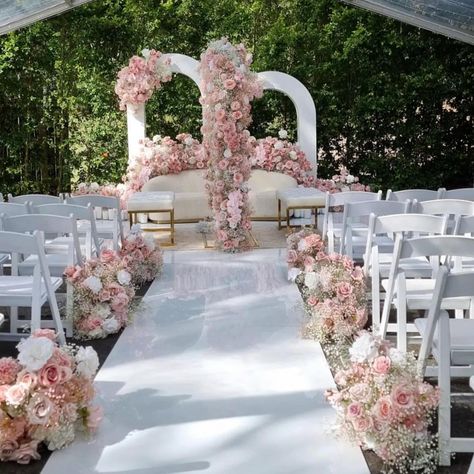 A beautiful aisle for our couple 💕 Styling, decor and florals by @museweddingsandevents Couple @saribyaaar @kieshatseros Venue @urbantadka_sydney Flooring by @ido_dancefloors Marquee by @marquee_empire Videography @tahataqiproductions DJ @djnavv Weddings Decorations Elegant Romantic, Nikah Decor, Wedding Lookbook, Wedding Dance Video, Desi Wedding Decor, Gowns Dresses Elegant, Wedding Decor Style, Desi Wedding, Wedding Decor Elegant