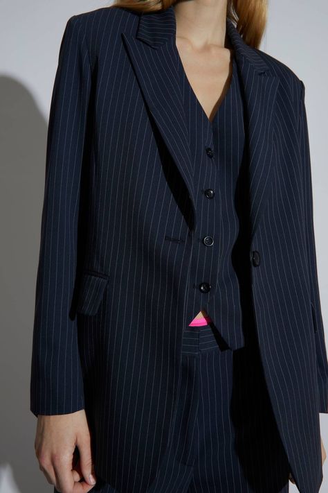 Fall Blazer Outfits, Elevated Menswear, Pinstripe Suit Women, Blue Pinstripe Suit, Abaya Designs Latest, Fall Blazer, Pinstripe Blazer, Business Casual Outfits For Work, Pinstripe Pants