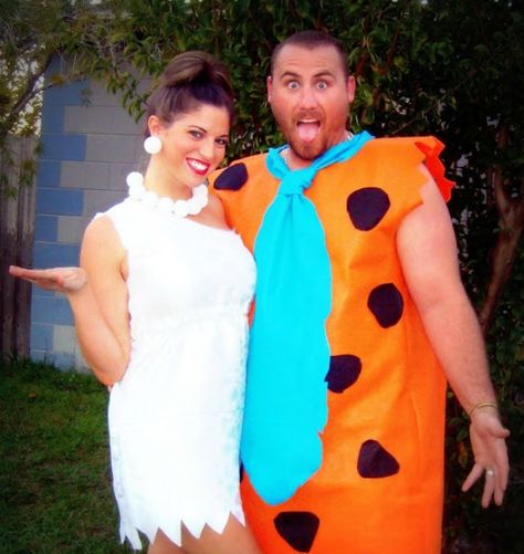 Cheap & Easy Last Minute DIY Halloween Couples Costumes Fred Flinstone Costume, Wilma Flintstone Costume, Fred Flintstone Costume, Diy Halloween Couples, Flintstones Halloween Costumes, Flintstone Costume, Fred And Wilma Flintstone, Diy Adult Halloween Costumes, Flintstones Costume