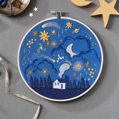 We can't wait to spend the chilly winter evenings bundled up with our stitching 🧵 You'll find this spectacular pattern, designed by @georgie.k.emery, in issue 48. It's the perfect hoop for this time of year 💫 Embroidery Unique Design, Embroidery Hoop Inspiration, Celestial Crafts, New Year Embroidery, Embroidery Couple, Embroider Clothes, Embroidery Designs For Beginners, Moon Stars Embroidery, Space Embroidery Pattern Simple