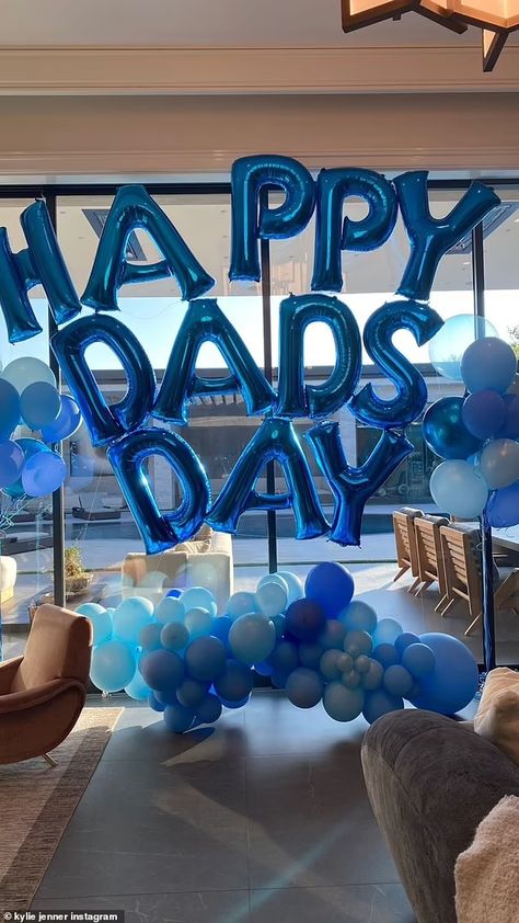 Kylie Jenner went wild with flowers for Travis Scott's over-the-top Father's Day celebration | Daily Mail Online Fathers Day Brunch, Birthday Goals, Dad Day, Blue Balloons, Fathers Day Crafts, Crafting Paper, Decoration Inspiration, Fathers Day Cards, Travis Scott