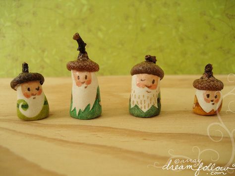 Acorn Crafts, Wine Cork Crafts, Cork Crafts, Nature Crafts, Garden Crafts, Painted Pumpkins, Peg Dolls, Stone Painting, Fall Crafts