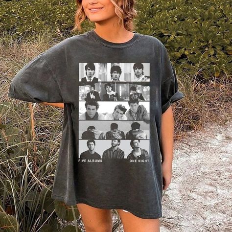 Jonas Brothers, Jonas Brothers Tee, Retro Jonas Brother, Y2k Jonas Brother, Five Albums 1 Night, Jonas Tour 2023, Jonas Merch Gif - Etsy Colombia Lil Wayne Shirt, Rockstar Style, 90s Sweatshirt, Shirt 2023, Brothers Shirts, Jonas Brothers, Lil Wayne, One Night, Tour Shirt