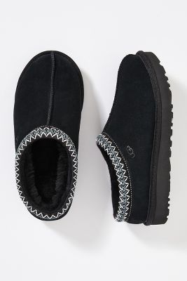 Taz Slippers Ugg, Black Uggs Outfit Tasman, Black Christmas Presents, Uggs For Men, Uggs Tasman Black, Uggs Slippers Tasman, Black Uggs Tasman, Black Uggs Slippers, Women’s Slippers