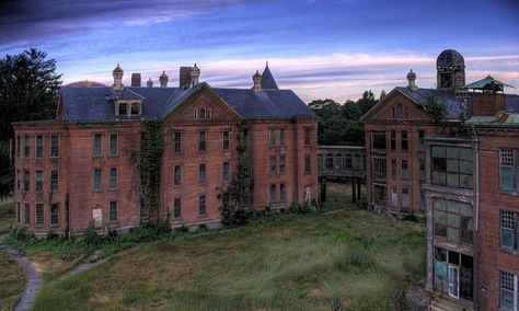 Haunted Hospitals in Ohio collection. Taunton Massachusetts, Haunted Asylums, Old Hospital, Abandoned Asylums, Abandoned Hospital, Creepy Places, Spooky Places, Abandoned Homes, Forgotten Places