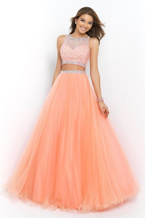 Vestidos de XV años que seguro no habías considerado                                                                                                                                                                                 Más 2 Piece Prom Dress, Princess Prom Dresses, 파티 드레스, Cute Prom Dresses, Sweet 15, Piece Prom Dress, Grad Dresses, Beauty Dress, Gorgeous Gowns