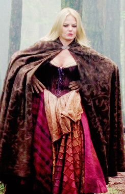 OUAT- Emma's Enchanted Forest outfit (Colin O'Donoghue's favorite by the way). Enchanted Forest Outfit, Forest Outfit, Incredible Costume, Colin O'donoghue, Emma Swan, Fashion Icon, Enchanted Forest, Costume Design, Once Upon A Time