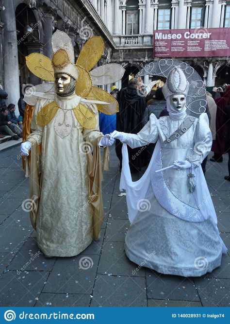 Sun And Moon Costume, Masquerade Halloween Party, Venetian Costume, Moon Costume, Venice Carnival Costumes, Venice Mask, Venetian Carnival Masks, Halloween Parade, Venetian Masquerade