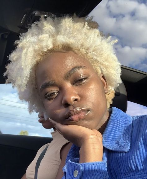 Platinum Blonde 4c Hair, Platinum Blonde 4c Natural Hair, White Afro Hair Black Women, Black People Blonde Hair, Blonde 4c Natural Hair, Bleached Afro, Platinum Blonde Hair Black Women, Blonde 4c Hair, Pale Blonde Hair