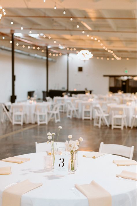 Neutral Wedding Round Table Decor, Simple Circle Table Centerpieces, Very Simple Wedding Table Decor, Wedding Reception Tables Without Plates, Simple White Wedding Reception, Round Table Simple Centerpieces Wedding, Budget Wedding Table Settings, Simple Wedding Place Settings No Plate, Wedding Table Set Up Without Plates