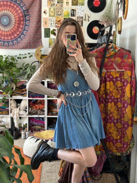 Outfit Ideas Hippie, Fairy Grunge Aesthetic Outfit, Hippie Outfit Ideas, Hippie Outfit Inspo, Outfit Hippie, Martens Outfit, Fashion Hippie, Doc Martens Outfit, Outfit Photo