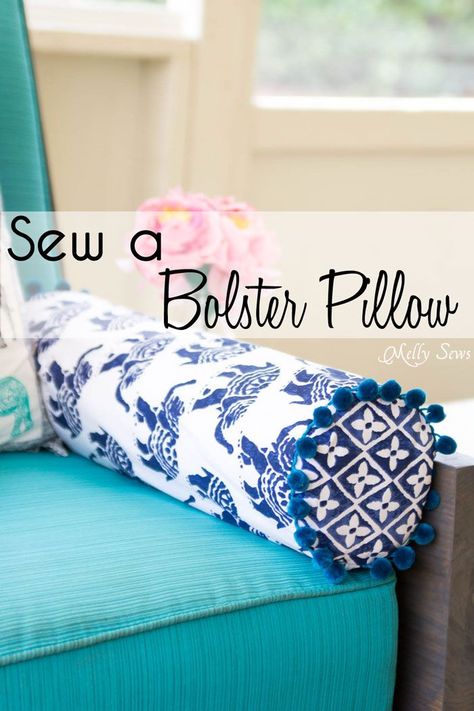 Sew a Bolster Pillow - Bolster Pillow Tutorial - Love this Boho Style pillow with pom pom trim! - Melly Sews Quick Diy Gifts, Melly Sews, Holiday Hand Towels, Diy Sy, Diy Sewing Gifts, Pillow Tutorial, Creative Diy Gifts, Beginner Sewing Projects Easy, Sewing Pillows