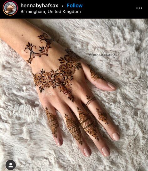 Cute Henna Designs, Inai Pengantin, Henna Designs Wrist, Henna Inspired Tattoos, Floral Henna Designs, Finger Henna Designs, Henna Tattoo Designs Hand, Henna Art Designs, Modern Henna Designs