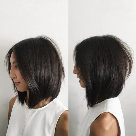 Soft Layered Undercut Bob with Curtain Part and Straight Texture Soft Undercut, Modern Bob, Medium Bob Hairstyles, Long Layered Haircuts, Long Bob Hairstyles, Medium Hair Cuts, Shoulder Length Hair, Medium Length Hair Cuts, Undercut