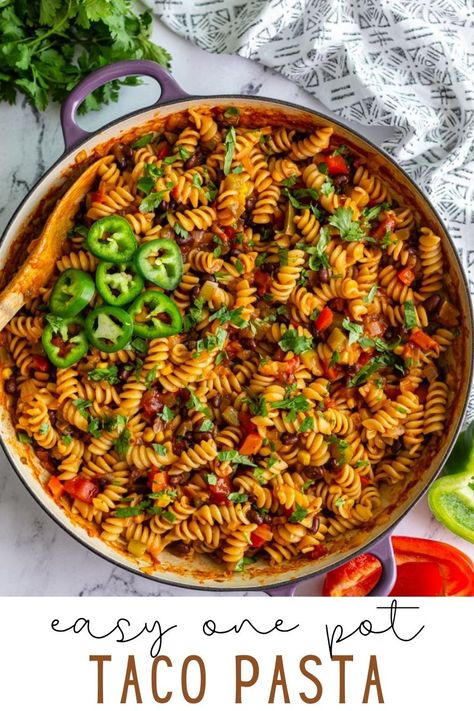 This One Pot Taco Pasta is fully vegan and comes together in no time! It's super simple to make and so delicious! Vegetarian Taco Filling, One Pot Taco Pasta, Veg Tacos, Vegan Taco Salad, Vegetarian Taco, Taco Pasta Salad, Bean Pasta, Lentil Pasta, Taco Pasta