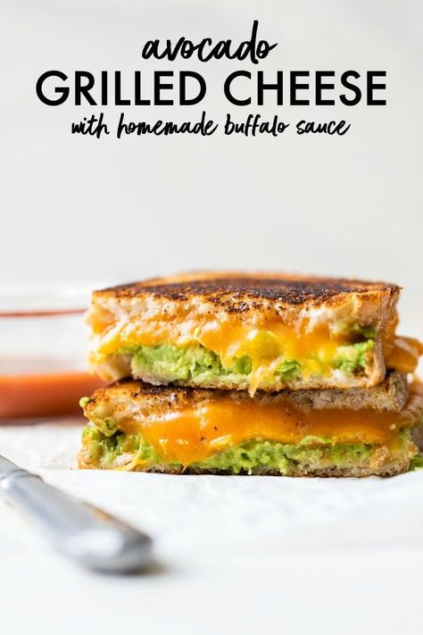 AVOCADO GRILLED CHEESE SANDWICH -- just like your favorite childhood food but with the addition of mashed avocado. It's an easy lunch option and even more delicious when paired with homemade buffalo sauce #sandwich #grilledcheese #avocado Avocado Grilled Cheese, Guacamole Grilled Cheese, Gourmet Grill, Childhood Food, Gourmet Grilling, Grilled Avocado, Homemade Buffalo Sauce, Homemade Sandwich, Vegan Grilling