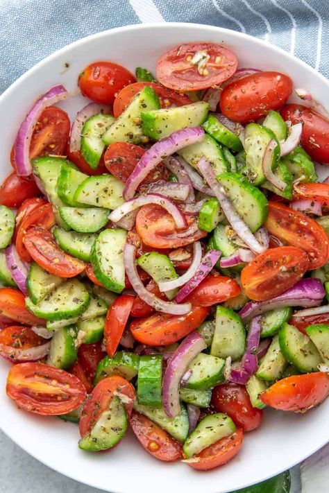 Onion Vinegar, Everyday Salad, Cucumber And Tomato Salad, Tomatoes And Cucumbers, Cucumber And Tomato, Salad Appetizer Cups, Cucumber Onion, Salad Tomato, Cooking Onions