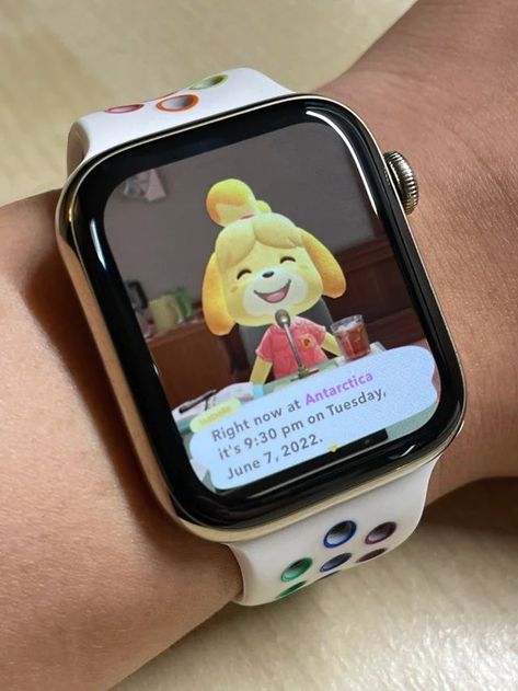 Apple Watch Custom Faces Wallpaper, Wallpaper Aesthetic Watch Face, Cute Watch Faces, Animal Crossing Apple, Watch Faces Aesthetic, Friend Codes, Aesthetic Apple Watch, Apple Watch Background, Apple Watch Hacks