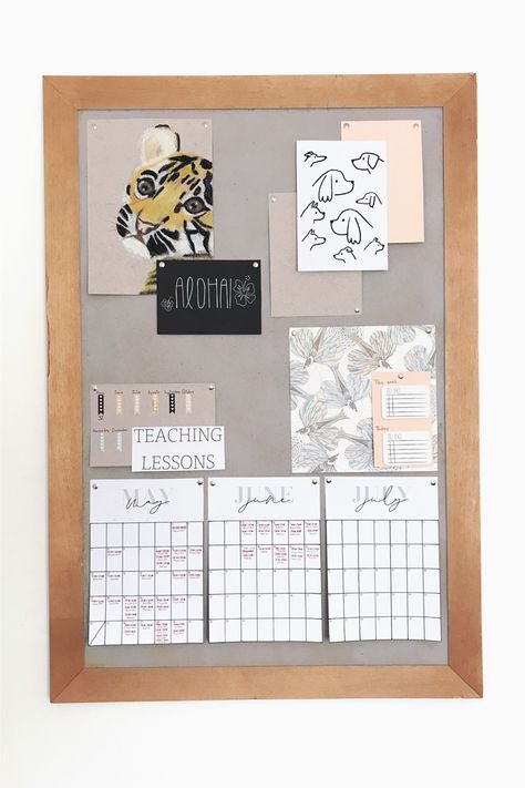 Bulletin Board Ideas For Bedroom Student, Minimalist Bulletin Board, Bulletin Board Design Ideas, Bulletin Board Ideas For Bedroom, Board Design Ideas, Pinboard Ideas, English Tutor, Bullentin Boards, Bulletin Board Design