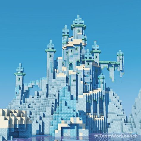 Minecraft Ice Castle, Minecraft Building Designs, Minecraft Base, Ice Palace, Minecraft Castle, Minecraft Inspiration, Minecraft City, Minecraft Plans, Ice Castles