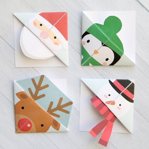 Print and fold origami bookmarks in five fun Christmas designs. Easy kids' craft - perfect for school Christmas parties. Click through to get the free printable templates! Origami Tattoo, Jul Diy, School Christmas Party, Origami Bookmarks, Origami Ball, Origami Bookmark, Christmas Bookmarks, Kids Christmas Party, Christmas Origami