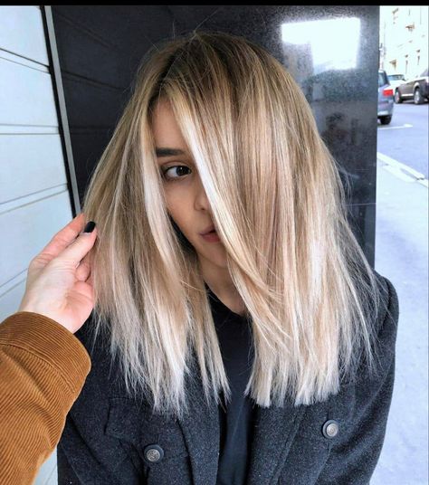 Modern Haircuts, Blonde Hair Inspiration, Blonde Hair Looks, Hair Color For Women, Hair Envy, Hair Today, Great Hair, Blonde Hair Color, Hair Skin