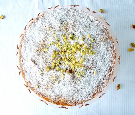 Honey Pistachio, Pistachio Cake Recipe, Pistachio Cake, Sweets Cake, Honey Bunny, Sweet And Salty, Let Them Eat Cake, Eat Cake, Cake Recipe