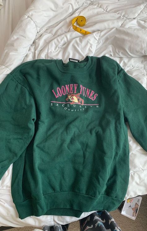 Hoddies Outfits, Forest Green Sweater, Diesel Clothing, Girls Sweatshirt, Hoodie Jumper, Graphic Sweaters, Aesthetic Shirts, Tee Shirt Designs, Vintage Graphic