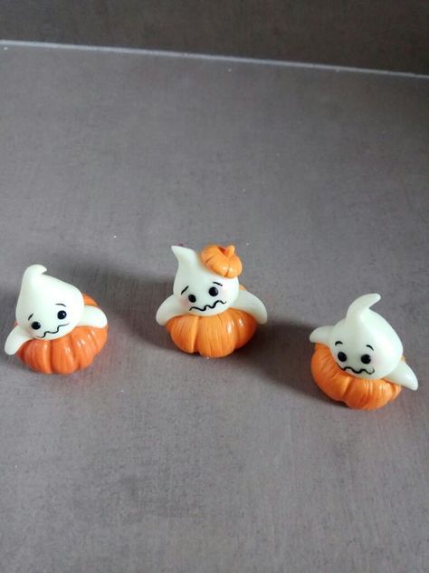 Crea Fimo, Polymer Clay Halloween, Pokemon Halloween, Halloween Clay, Halloween Is Coming, Clay Crafts Air Dry, Polymer Clay Diy, Polymer Clay Animals, Polymer Crafts