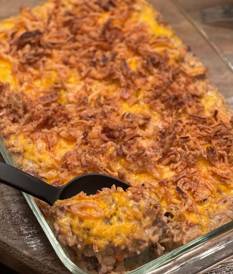 Cheesy Beef And Rice, Beef A Roni, French Onion Casserole, Beef And Rice Casserole, Chicken Bacon Ranch Bake, Casserole Beef, Hamburger Meals, Chicken Stuffing Casserole, The Cookin Chicks