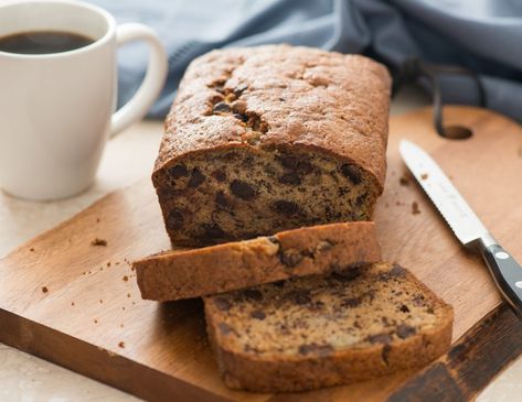 Date And Walnut Loaf, Rachel Ray Recipes, Chocolate Chip Banana Bread Recipe, Banana Bread Recipe Moist, Rachael Ray Recipes, Chocolate Chip Bread, Chocolate Chip Banana, Rachel Ray, Chocolate Banana Bread