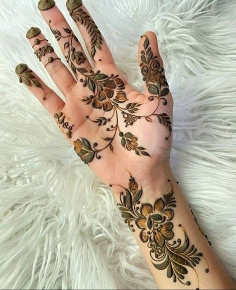 Indian Mehndi Design, Mehndi Design New, Bridal Henna Design, Mehndi Design Simple, Bridal Mehndi Design, Indian Mehndi, Palm Mehndi Design, Khafif Mehndi Design, Arabic Henna Designs