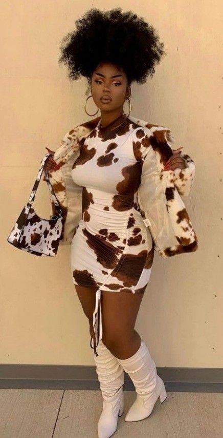 Turtleneck Bodycon Dress, Cow Print Dress, Printed Skirt Outfit, Outfit Black Women, Amanda Dress, Active Outfits, Mermaid Fashion, Outfit Inspo Fall, Petite Outfits