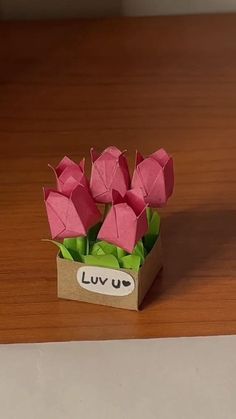 Paper Tulips, Hadiah Diy, Paper Craft Videos, Folding Origami, Instruções Origami, Pinterest Diy Crafts, Easy Paper Crafts Diy, Seni Dan Kraf, Handmade Paper Crafts