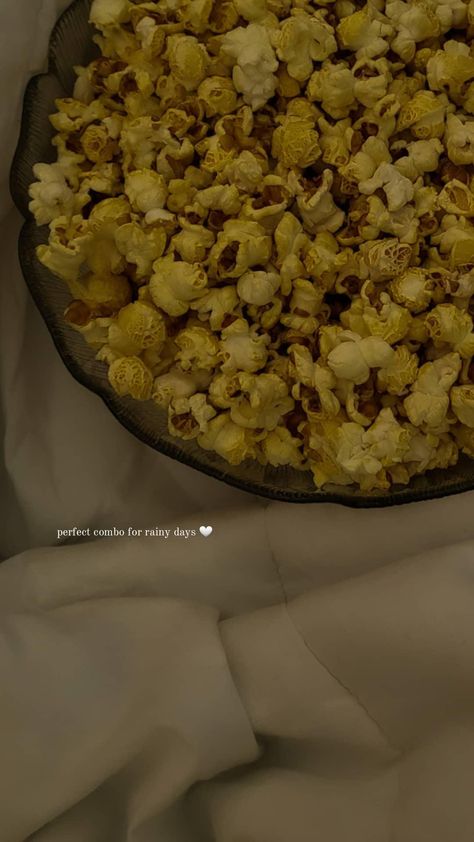 Perfect combo for rainy days #instagramstory Yummy Captions Instagram, Comfort Food Captions Instagram, Popcorn Instagram Story, Movie Popcorn Aesthetic, Popcorn Aesthetic Movie, Movie Story Instagram Ideas, Popcorn Captions, Movie Captions For Instagram, Popcorn Snap