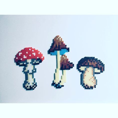 Mushroom Hama Beads, Autumn Perler Beads, Autumn Hama Beads, Perler Beads Autumn, Autumn Perler Bead Patterns, Perler Bead Patterns Mushroom, Mushroom Perler Bead Patterns, Perler Bead Mushroom, Pixel Art Mushroom