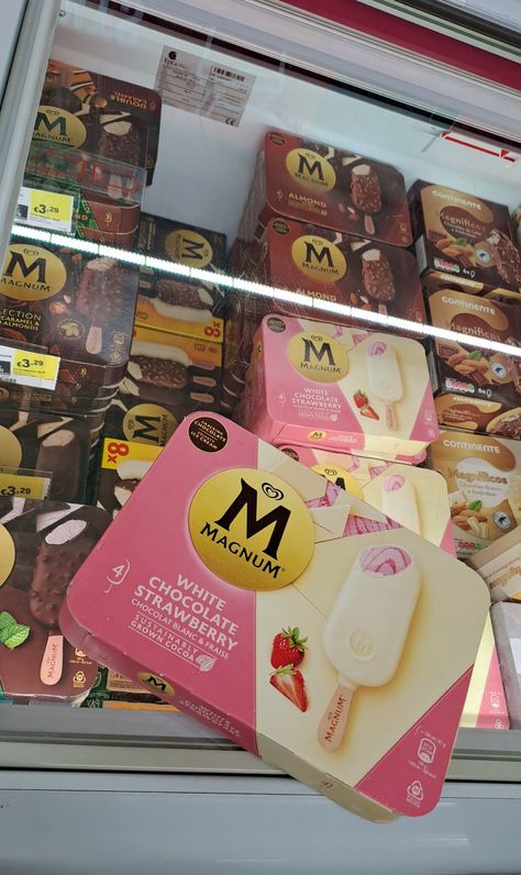 Magnum white chocolate strawberry 🍓🍦🍫
#love
#Ice-cream Ice Cream Magnum, Strawberry Love, Magnum Ice Cream, White Chocolate Strawberries, Paper Rings, Chocolate Chip Ice Cream, Paper Ring, Chocolate Strawberry, Food Recepie